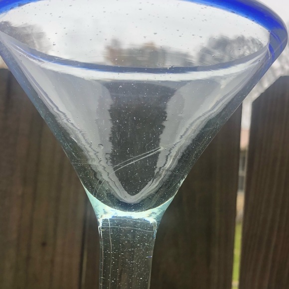 Set of 4 Mexican Mouth Blown Martini Glasses Light Green with Blue Rim & Base - Picture 13 of 16